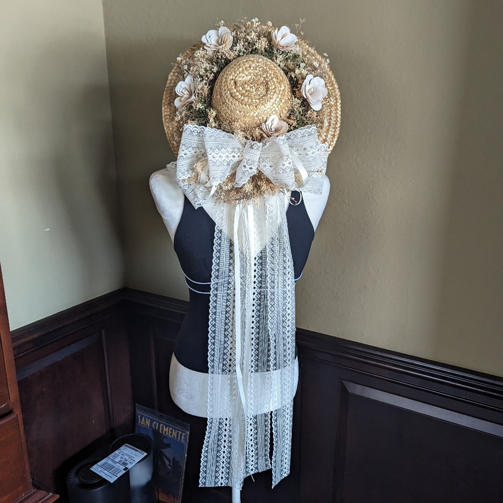 Decoration Hat with Flowers